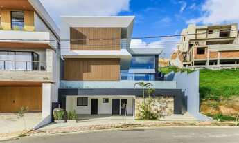 Imagem 3: Casa com piscina integrada à área gourmet e 4 suítes para venda