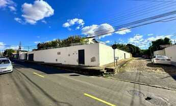 Imagem: VENDO EXCELENTE CASA DUPLEX NO BAIRRO CRISTO