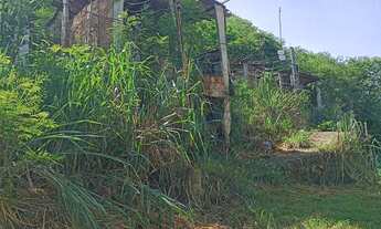 Imagem: Terreno a venda com água luz e esgoto