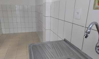 Imagem 6: Tamandaré 2 dormitórios perto do metro São Joaquim Liberdade banheiro com box de vidro