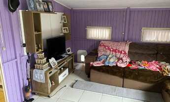 Imagem 5: Casa de madeira disponível no centro de Urubici