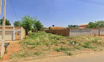 Imagem: Terreno 751 m² com duas frentes para duas