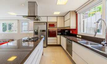 Imagem 5: GARDEN DE FRENTE PARA PRAÇA E AO LADO DO CLUBE GNU