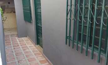 Imagem: Alugo casa dos fundos próxima à PUC Coração