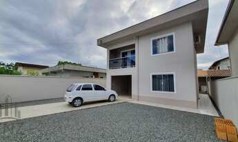 Imagem 2: CASA NO LIMOEIRO EM BRUSQUE COM 1 SUÍTE + 2 QUARTO