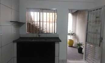 Imagem 2: Casa 3 comôdos sem garagem na Vila Dirce