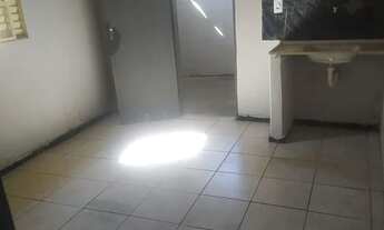 Imagem 5: Alugo baracao 3 cômodos +área de serviço. Não aceito animais