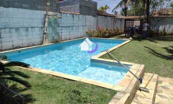 Imagem: Casa com piscina a 300 metros da praia