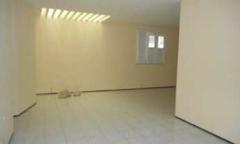 Imagem 6: Ampla casa com 120m², extremamente espaçosa, com 4 quartos sendo 1 suíte, DCE, possui um b