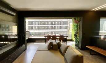 Imagem 7: Apartamento mobiliado com 1 suíte à venda, 70 m² por R$ 1.600 .000 e locação por R$13.000