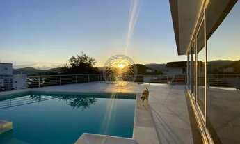 Imagem: FLORIANóPOLIS - Casa Padrão - Agronômica