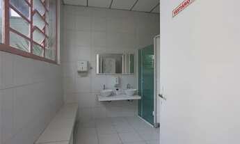 Imagem 7: Excelente oportunidade para investidores: casa comercial de 176m2 com arquitetura de Eduar