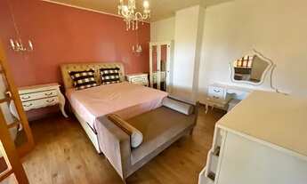 Imagem 4: Sobrado para venda possui 250 metros quadrados com 3 quartos em Vila Chantal - Campos do J