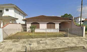 Imagem 3: Casa Térrea com Piscina, Suíte + 3 quartos, super bem localizada no Saguaçu, também uso CO