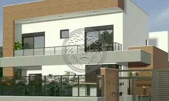 Imagem: FLORIANóPOLIS - Casa Padrão - Campeche