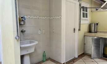 Imagem 2: Casa de condomínio para venda possui 145 metros quadrados com 3 quartos