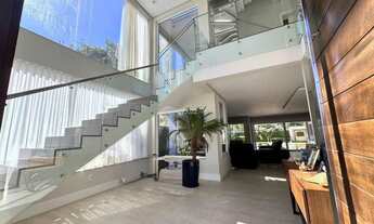 Imagem 7: Casa Moderna em Condomínio Exclusivo!