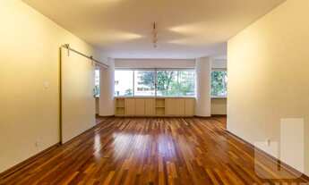 Imagem 2: Apartamento com 3 dormitórios sendo 1 suíte e 1 vaga, 175 m2 bem distribuídos - Higienópol