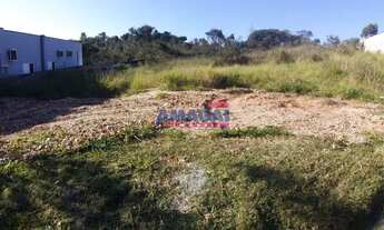 Imagem 3: Terreno a Venda no Condomínio Lago Dourado - Lote de 2.117m² e Área Verde