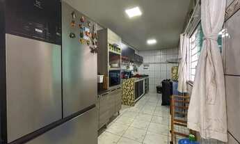 Imagem 7: Casa Espetacular em Manaus: 4 Quartos, Piscina e Mais!