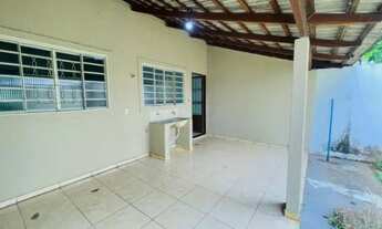 Imagem: CASA PLANA -USADA - RECEM REFORMADA EM MESSEJANA