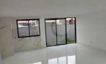 Imagem 8: Sobrado para venda tem 174 metros quadrados com 3 quartos em Santa Cândida - Curitiba - PR