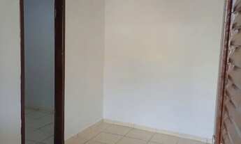 Imagem 4: Alugo 750 Apartamento com 2 dormitórios