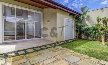 Imagem: Sobrado - 4 Dormitórios (1 suíte no térreo