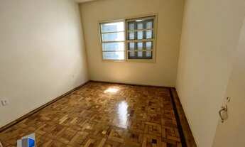 Imagem: Apartamento térreo com pátio privativo