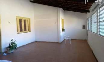 Imagem 3: Casa à venda - 3 dormitórios (1 suíte) - 250 m² por R$ 400.000,00 - Habitacional