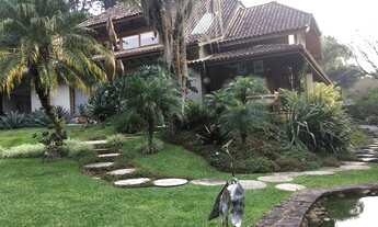 Imagem 3: VENDA- Belíssima Casa com 4 quartos(sendo 2 suítes) em Saldanha Marinho - Petrópolis - RJ