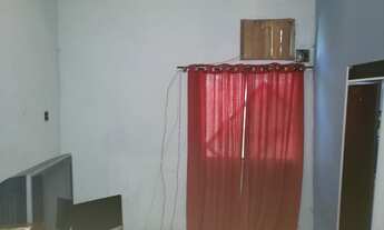 Imagem 7: Vendo casa antiga