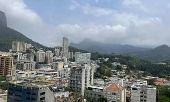 Imagem 3: Apartamento com vista mar e montanhas para venda possui 134 metros quadrados com 4 quartos