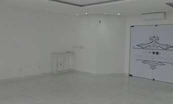 Imagem 2: Prédio comercial em frente à Doçura