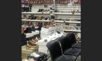 Imagem 3: Passando ponto loja completa ponto movimentado ao lado do trem