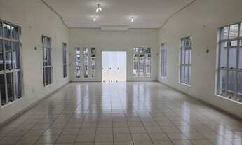 Imagem: Aluga-se Sala/Comercial 255m², Próximo