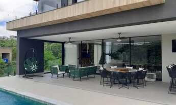 Imagem 4: Casa para venda com vista para reserva e um designer exclusivo e moderno