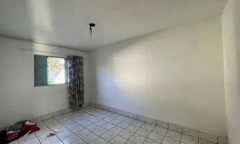 Imagem 6: Térrea para venda possui 180 metros quadrados com 2 quartos