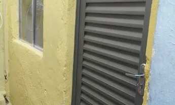 Imagem 2: Aluga-se quarto Quarto com aluguel por R$460 /mês