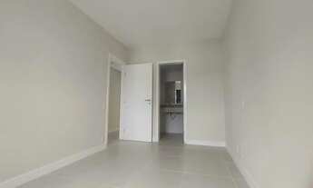 Imagem 2: Apartamento para venda possui 67 metros quadrados com 2 quartos em Centro - Florianópolis