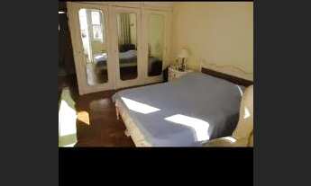 Imagem: Alugo quarto para Moça em Copacabana a