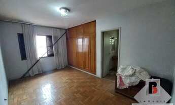 Imagem 2: Casa com 3 Quarto, Garagem Ampla. E Jardim na Frente e nos Fundos