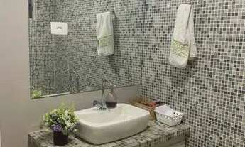 Imagem 7: Apartamento com 3 quartos, sendo 1 suíte e tem mais um reversível. R$ 2.750,00 já com as t