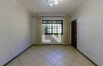 Imagem 4: Casa para Aluguel - Castelo, 3 Quartos, 210 m2