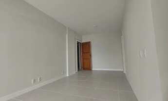 Imagem 3: Apartamento para venda possui 67 metros quadrados com 2 quartos em Centro - Florianópolis