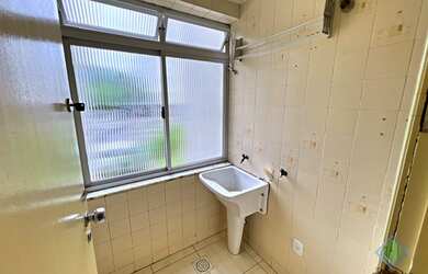 Imagem 6: Apartamento para venda possui 58 metros quadrados com 2 quartos em Carvoeira - Florianópol