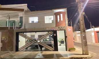 Imagem 2: Casa no centro de Petrolina , estilo sobrado, com excelente localização próximo a clinic