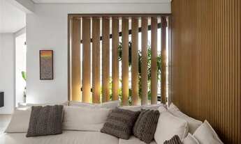 Imagem 4: Luxuosa cobertura reformada de 242m² com 3 suítes, ampla sala, cozinha moderna e varanda c