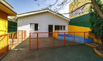 Imagem: Casa com 3 Quartos e 2 banheiros à Venda