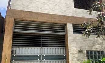 Imagem 2: 2 casas 1º e 2º andar